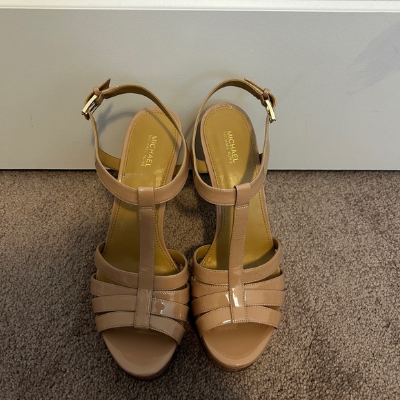 Michael Kors Nude Heels - Picture 3 of 3